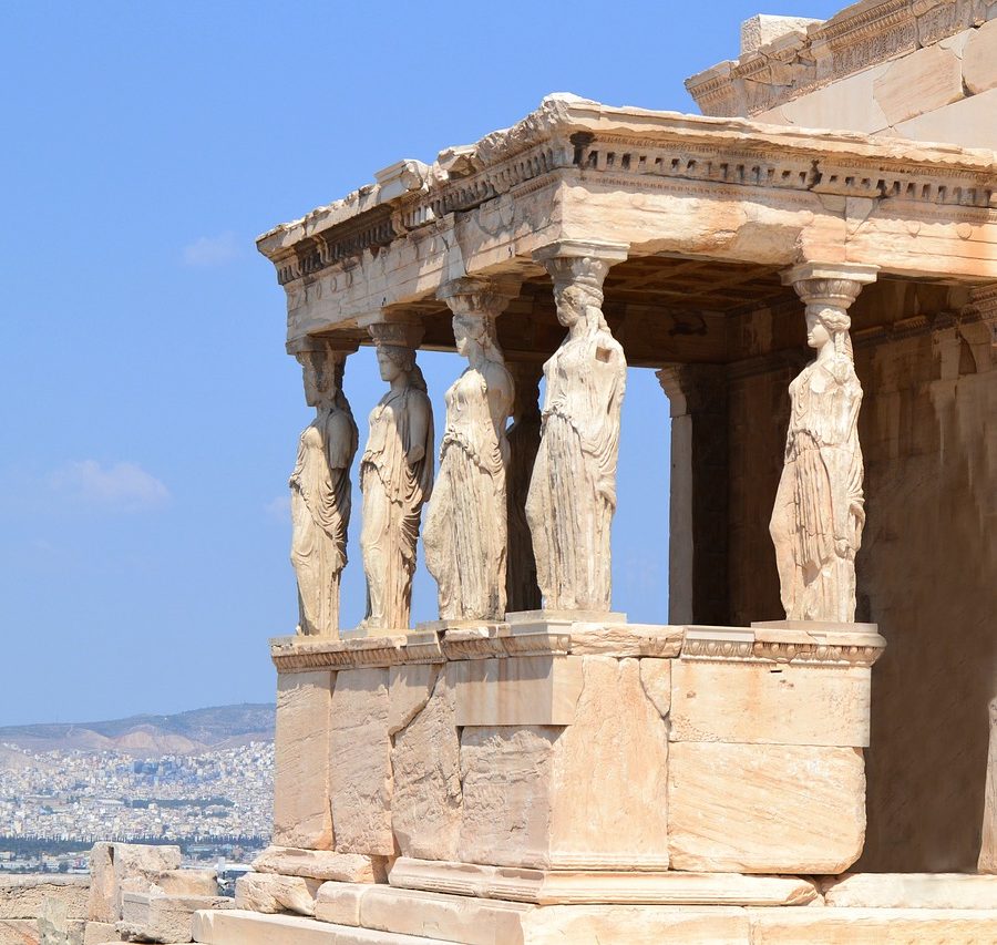 Cariátides en el Erecteión, en el Acrópolis de Atenas.